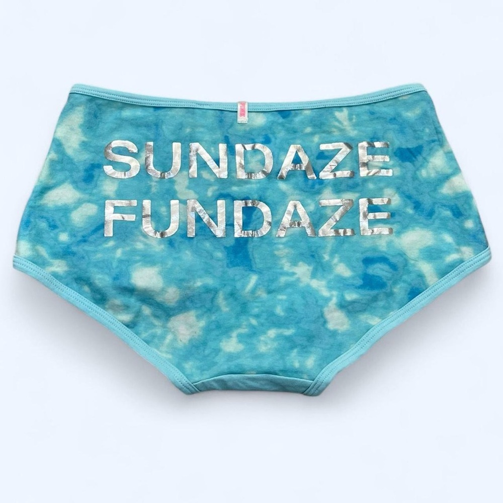 Victoria's Secret PINK Medium Blue Tie-Dye Sundaze Fundaze Boy Short Panties